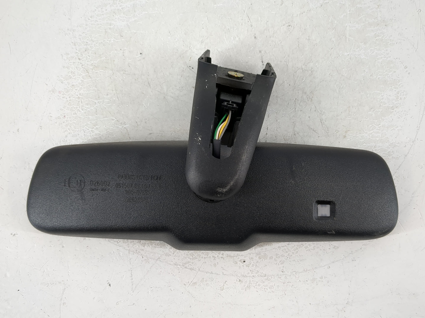 2008 Saturn Vue Interior Rear View Mirror Replacement OEM P/N:96623516 E11026002 Fits OEM Used Auto Parts - Oemusedautoparts