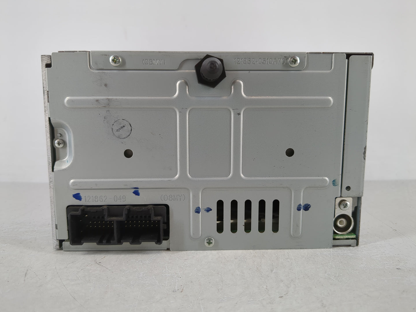 2008 Saturn Vue Radio AM FM Cd Player Receiver Replacement P/N:25866725 Fits OEM Used Auto Parts - Oemusedautoparts1.com