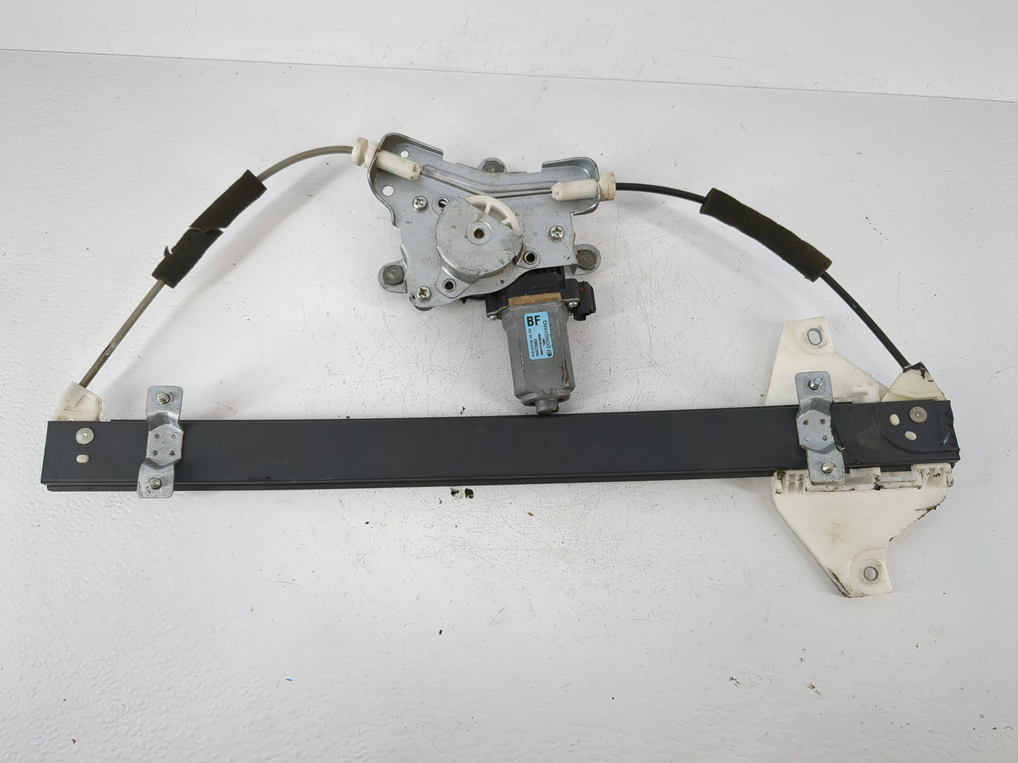 2008-2010 Saturn Vue Driver Front Left Power Window Motor - Oemusedautoparts1.com