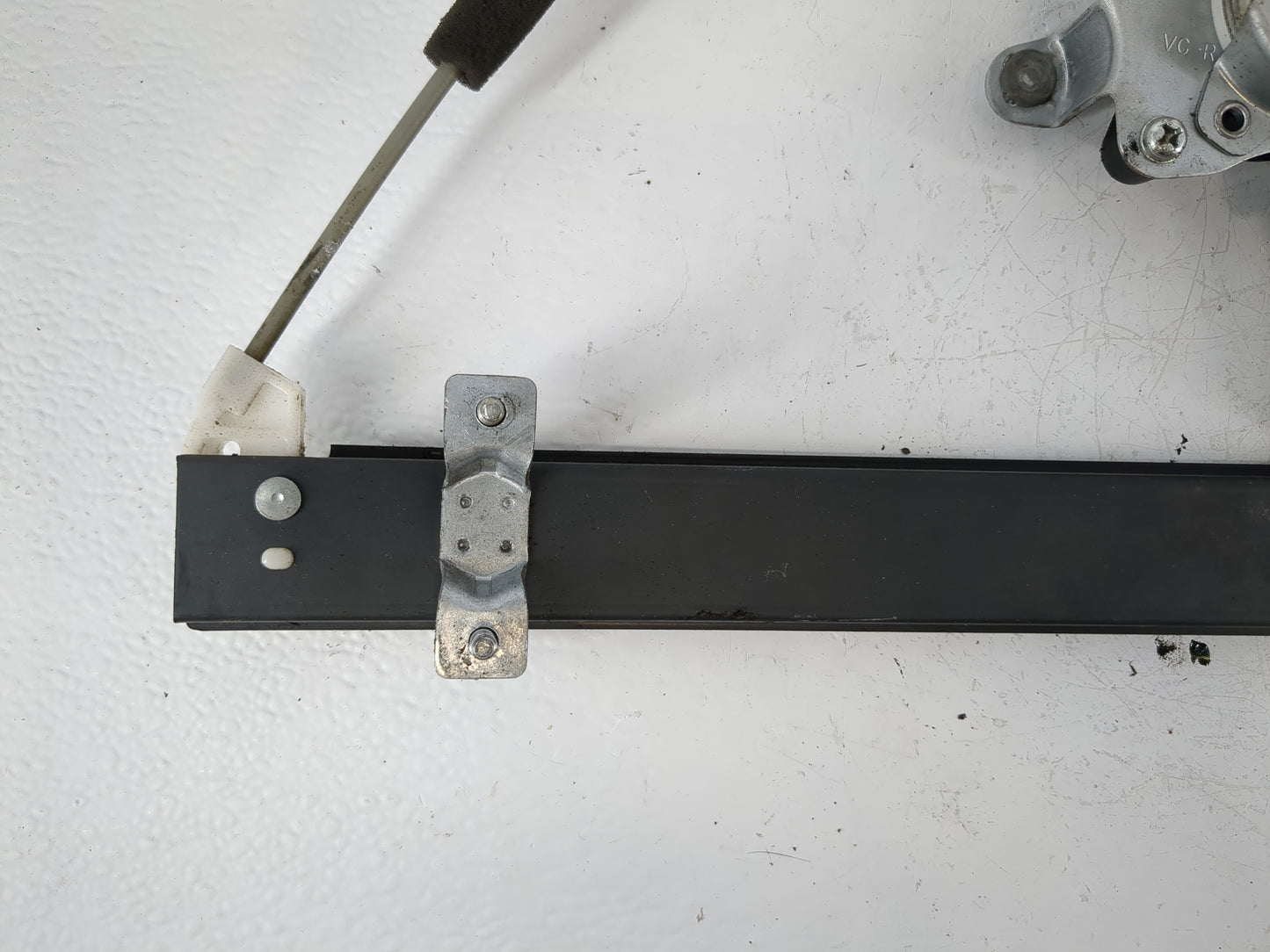 2008-2010 Saturn Vue Driver Front Left Power Window Motor - Oemusedautoparts1.com