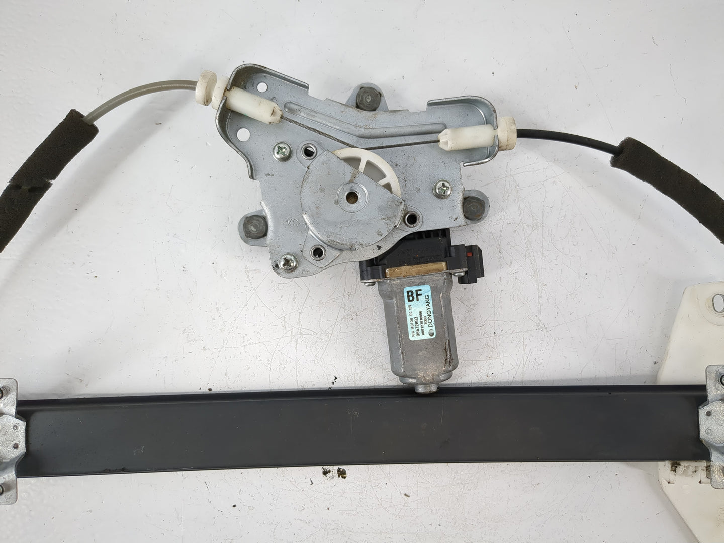 2008-2010 Saturn Vue Driver Front Left Power Window Motor - Oemusedautoparts1.com