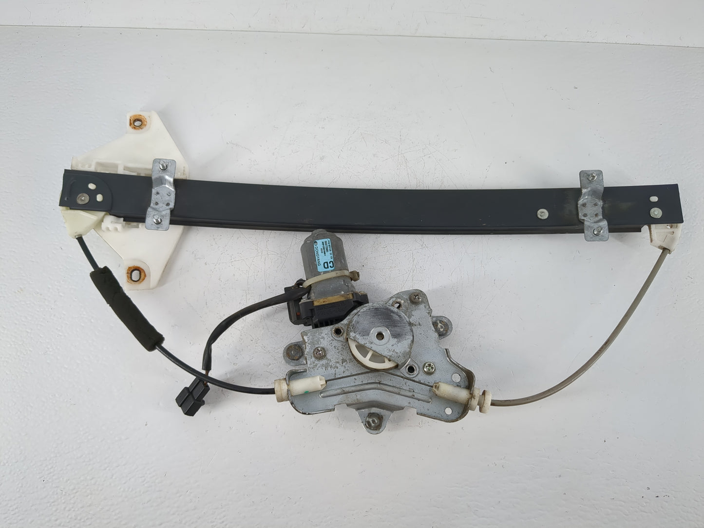 2008-2010 Saturn Vue Passenger Rear Right Power Window Motor - Oemusedautoparts1.com