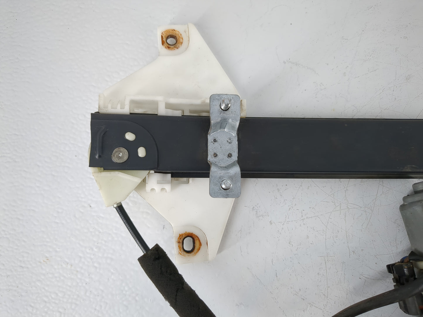 2008-2010 Saturn Vue Passenger Rear Right Power Window Motor - Oemusedautoparts1.com