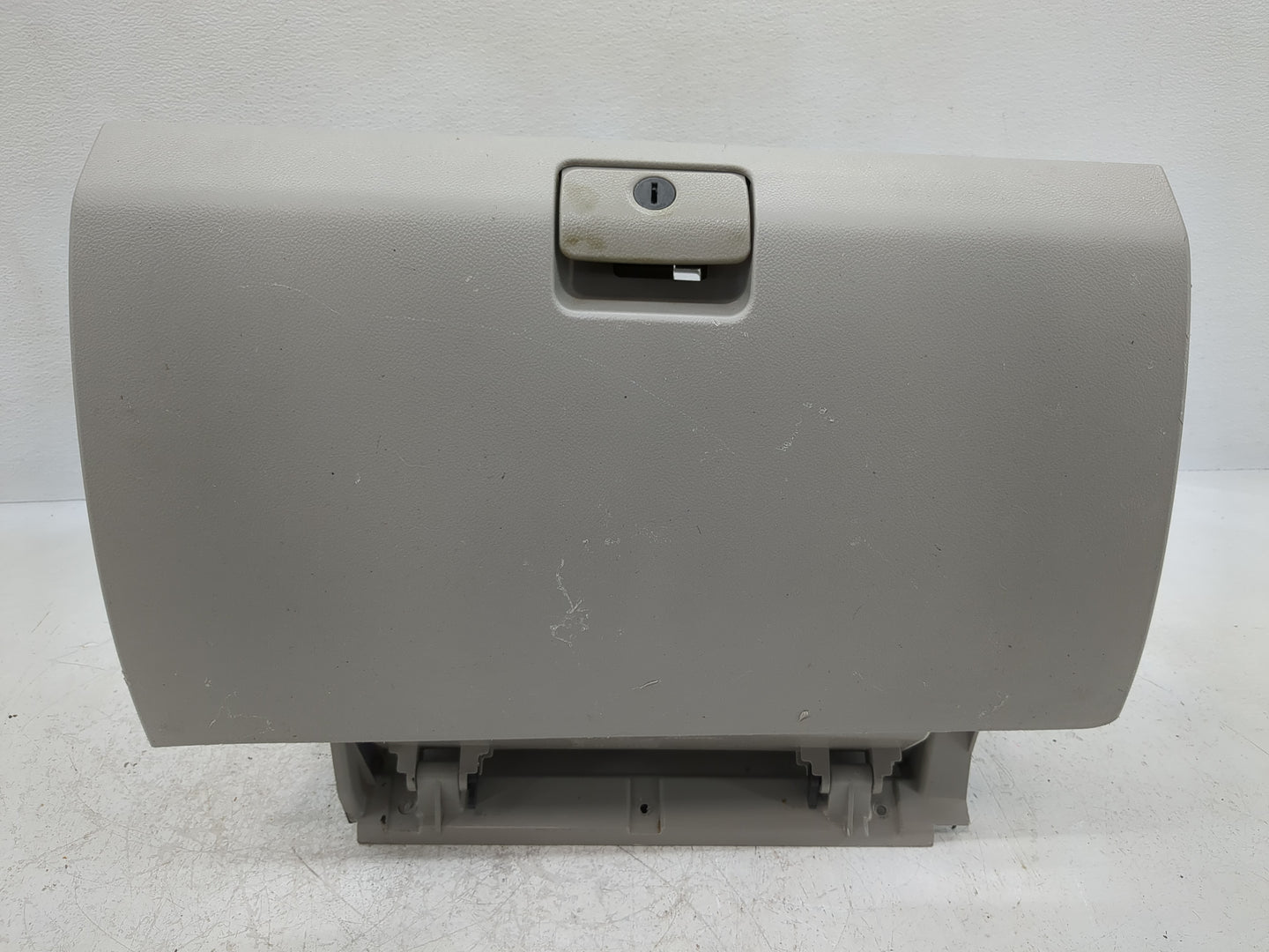 2008 Saturn Vue Passenger Glove Box Door Storage Compartment - Oemusedautoparts1.com