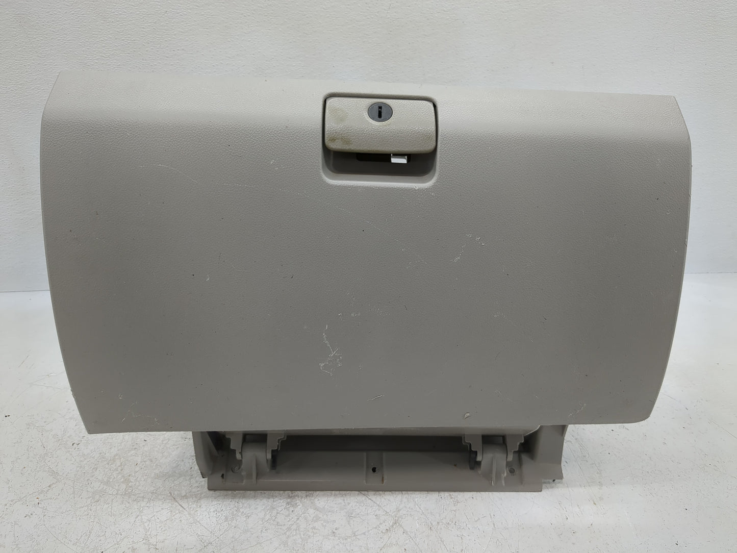 2008 Saturn Vue Passenger Glove Box Door Storage Compartment - Oemusedautoparts1.com