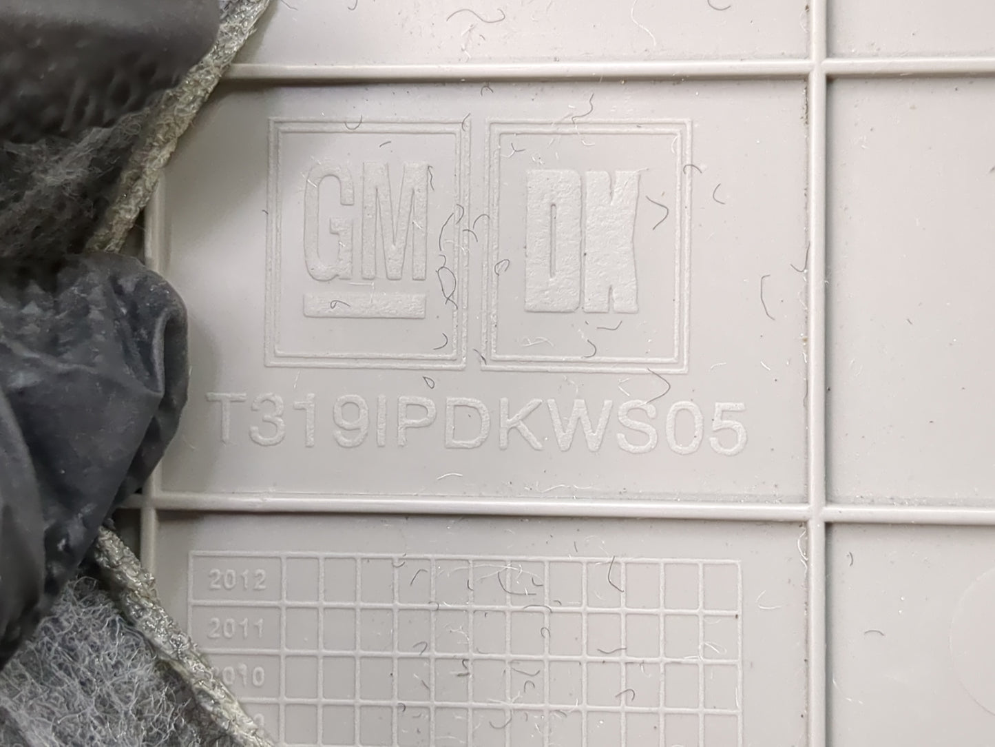 2008 Saturn Vue Passenger Glove Box Door Storage Compartment - Oemusedautoparts1.com