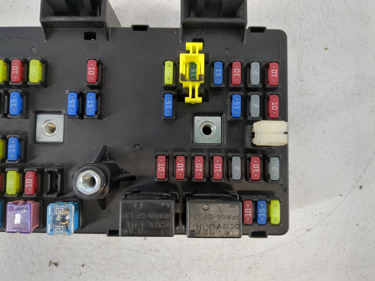 2008-2010 Saturn Vue Body Control Module Bcm Inner Cabin Fuse Box - Oemusedautoparts1.com