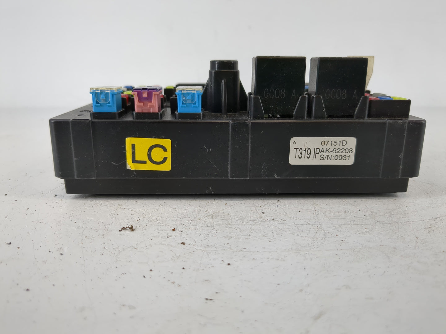 2008-2010 Saturn Vue Body Control Module Bcm Inner Cabin Fuse Box - Oemusedautoparts1.com