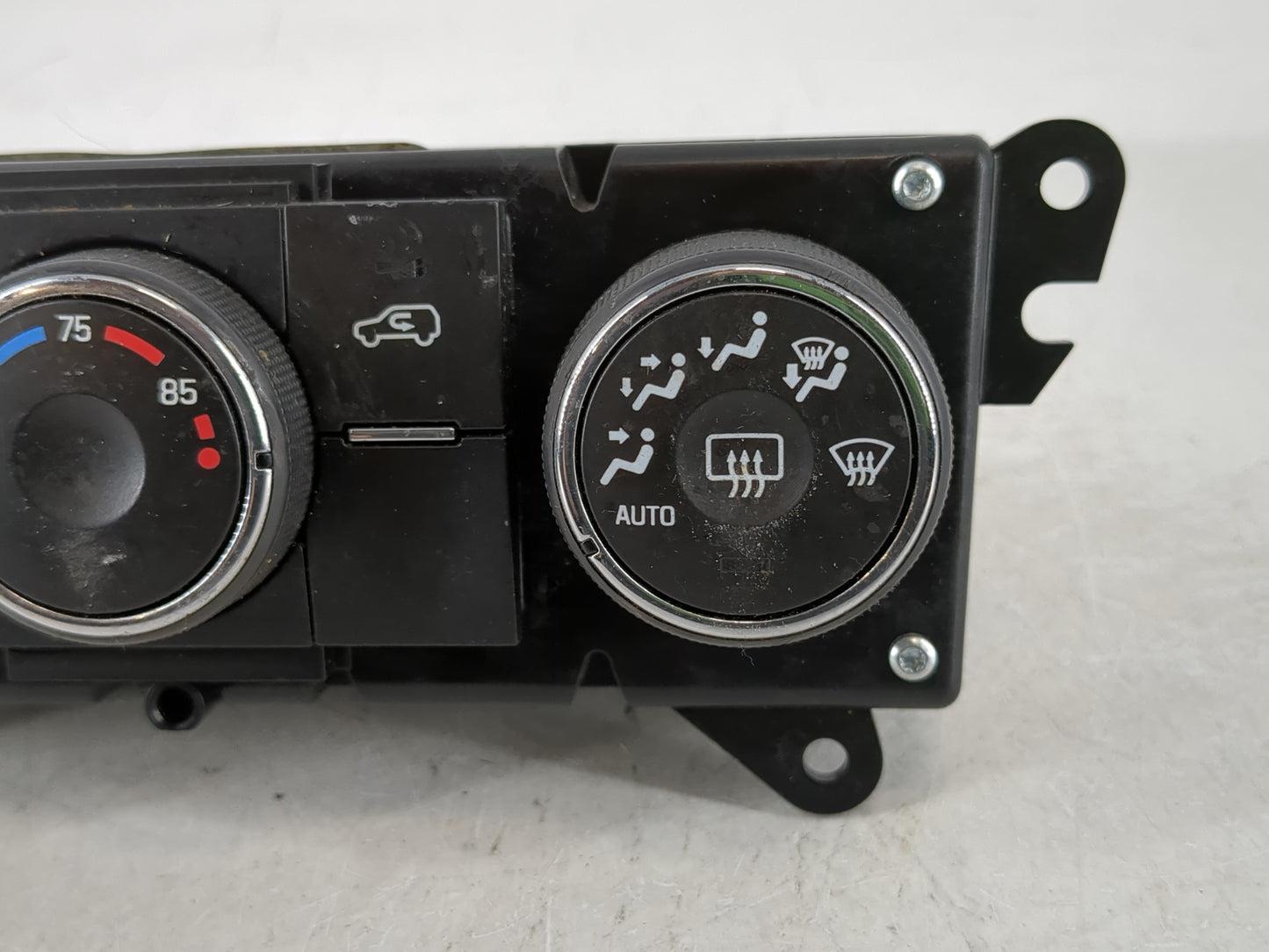 2008-2010 Saturn Vue Climate Control Module Temperature AC/Heater Replacement P/N:96800686 Fits Fits 2008 2009 2010 OEM Used