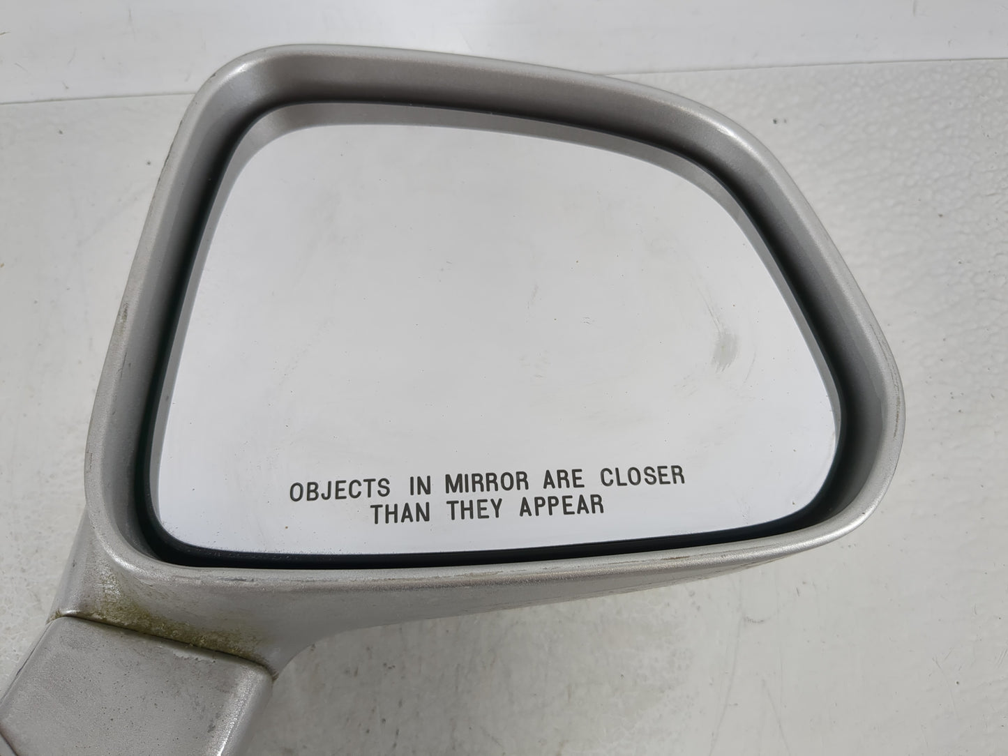2008-2010 Saturn Vue Passenger Right Side View Manual Door Mirror Grey - Oemusedautoparts1.com