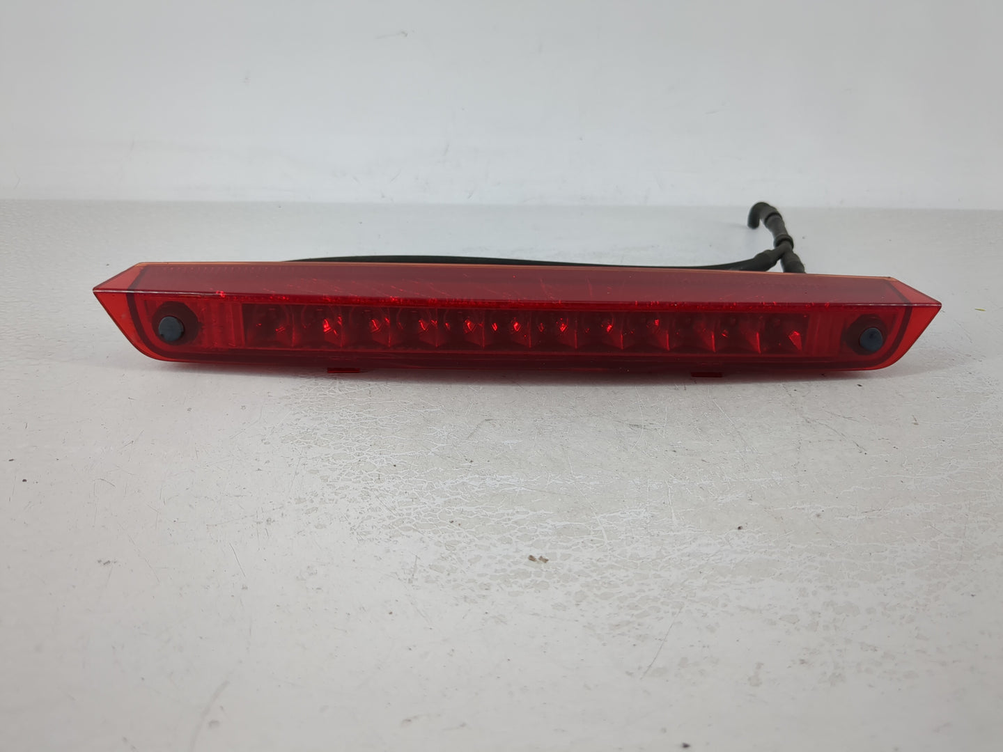 2008 Saturn Vue Driver Left Side Tail Light Taillight Deck Lid Mounted - Oemusedautoparts1.com