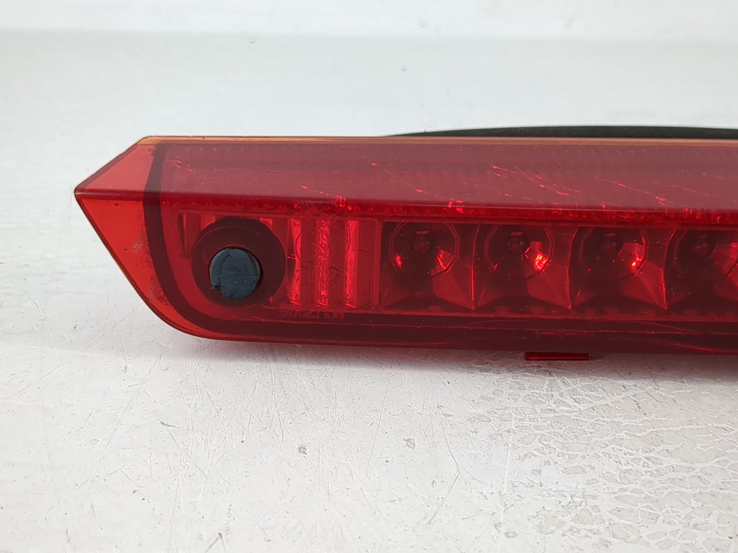 2008 Saturn Vue Driver Left Side Tail Light Taillight Deck Lid Mounted - Oemusedautoparts1.com