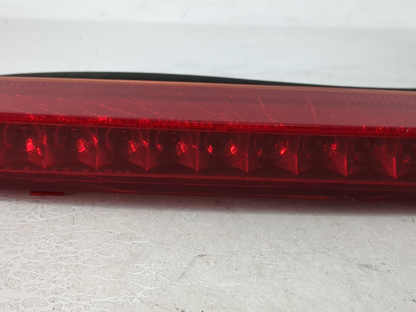 2008 Saturn Vue Driver Left Side Tail Light Taillight Deck Lid Mounted - Oemusedautoparts1.com