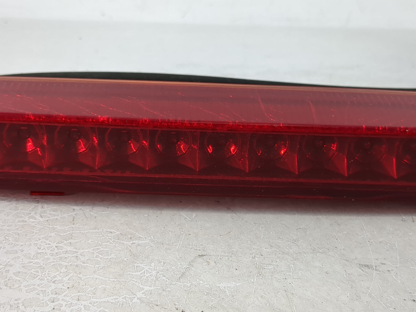 2008 Saturn Vue Driver Left Side Tail Light Taillight Deck Lid Mounted - Oemusedautoparts1.com