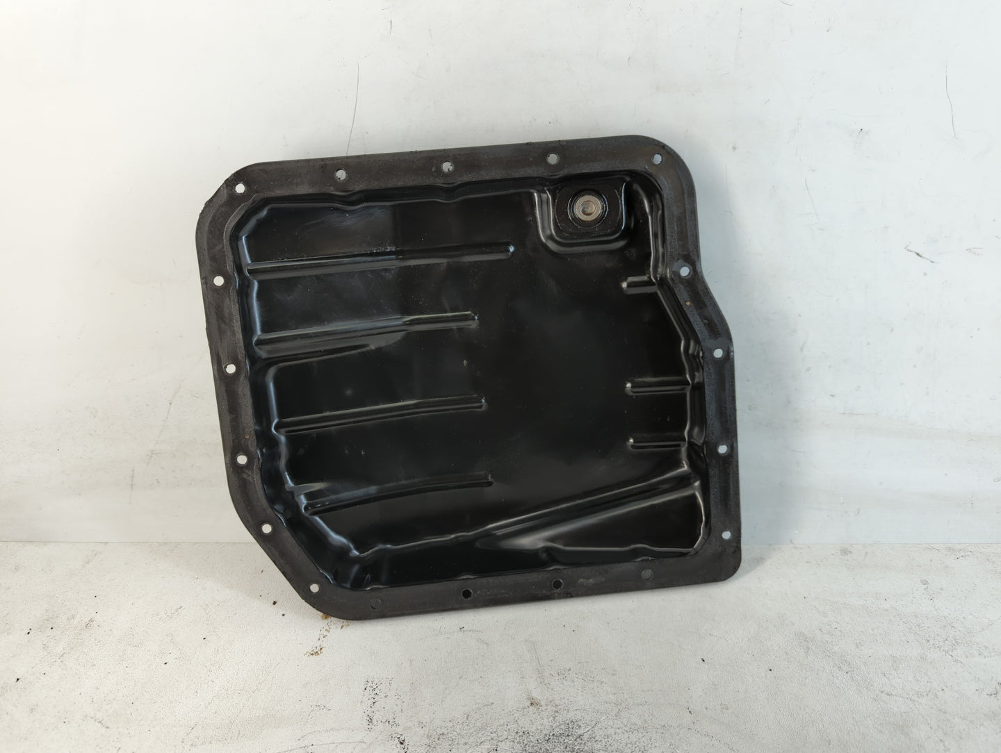 2005-2010 Scion Tc Engine Oil Pan Fits Fits 2001 2002 2003 2004 2005 2006 2007 2008 2009 2010 2011 2012 2013 OEM Used Auto P