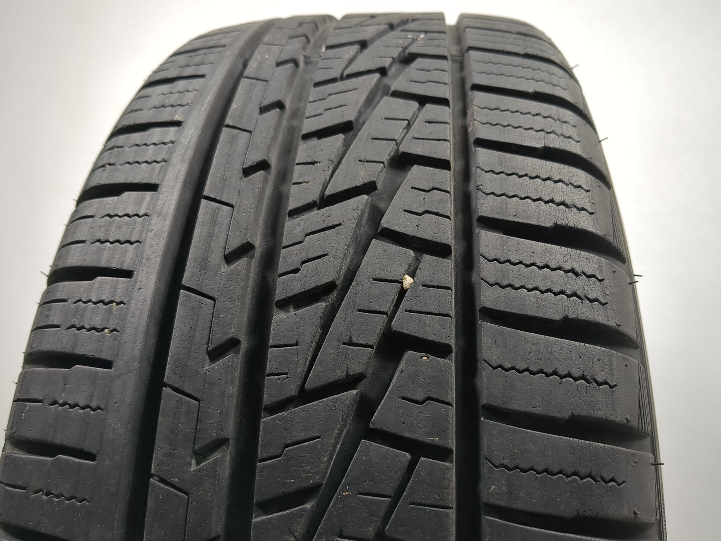 Used Tire 215/50R17 FALKEN PRO G4 A/S 91V - Tread Depth 8/32 - Oemusedautoparts1.com