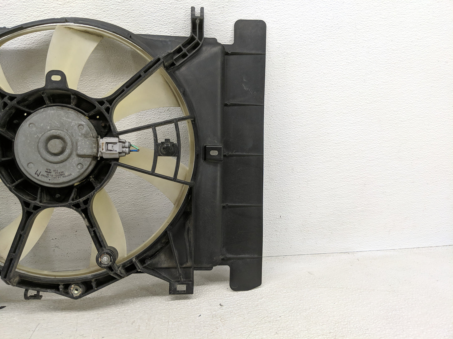 2008-2014 Scion Xd Electric Radiator Cooling Fan Motor Assembly P/N:168000-9130 Fits Fits 2008 2009 2010 2011 2012 2013 2014