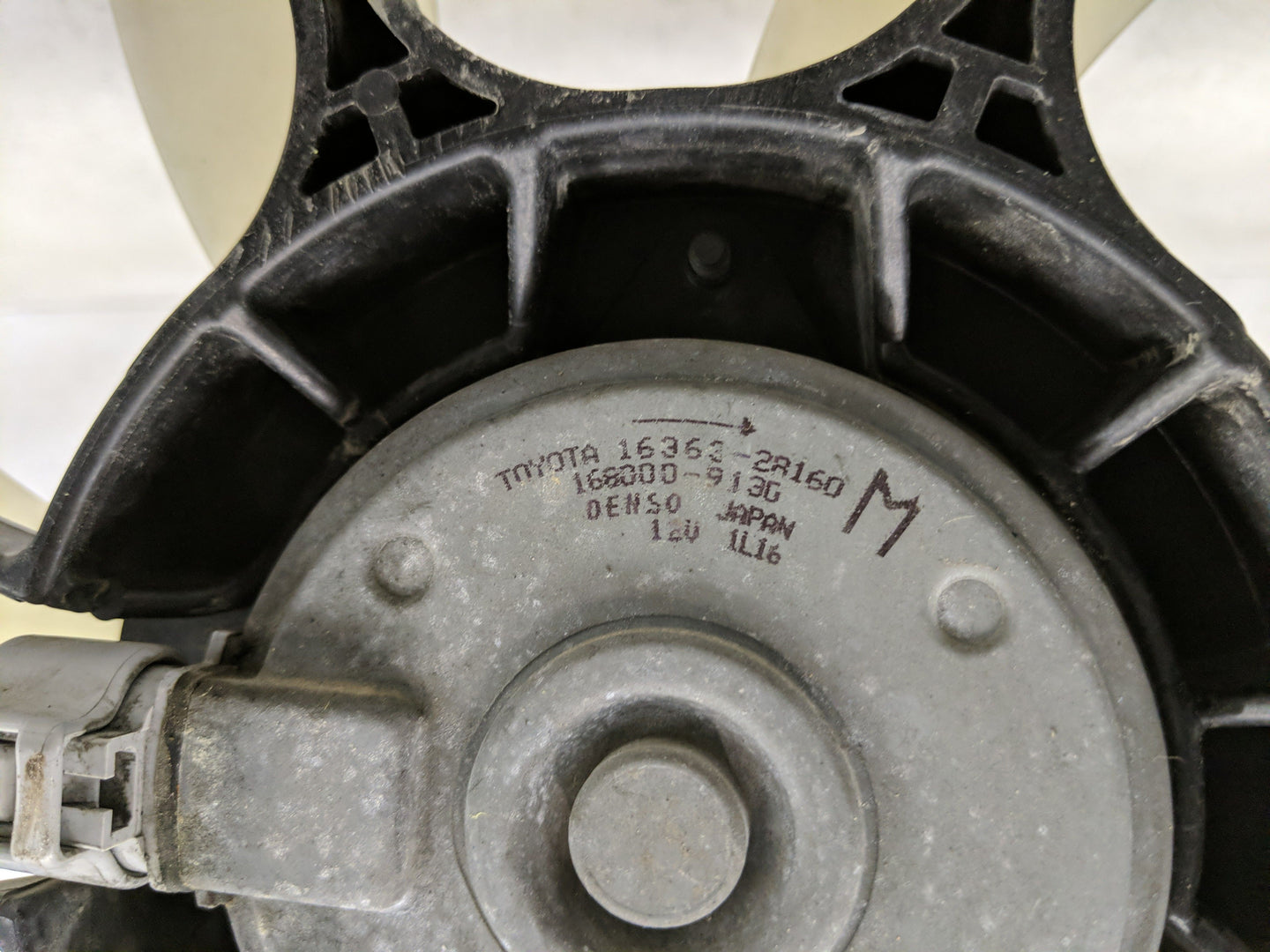 2008-2014 Scion Xd Electric Radiator Cooling Fan Motor Assembly P/N:168000-9130 Fits Fits 2008 2009 2010 2011 2012 2013 2014