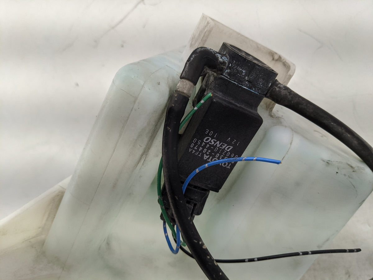 2008-2014 Scion Xd Windshield Washer Fluid Reservoir Bottle Oem - Oemusedautoparts1.com