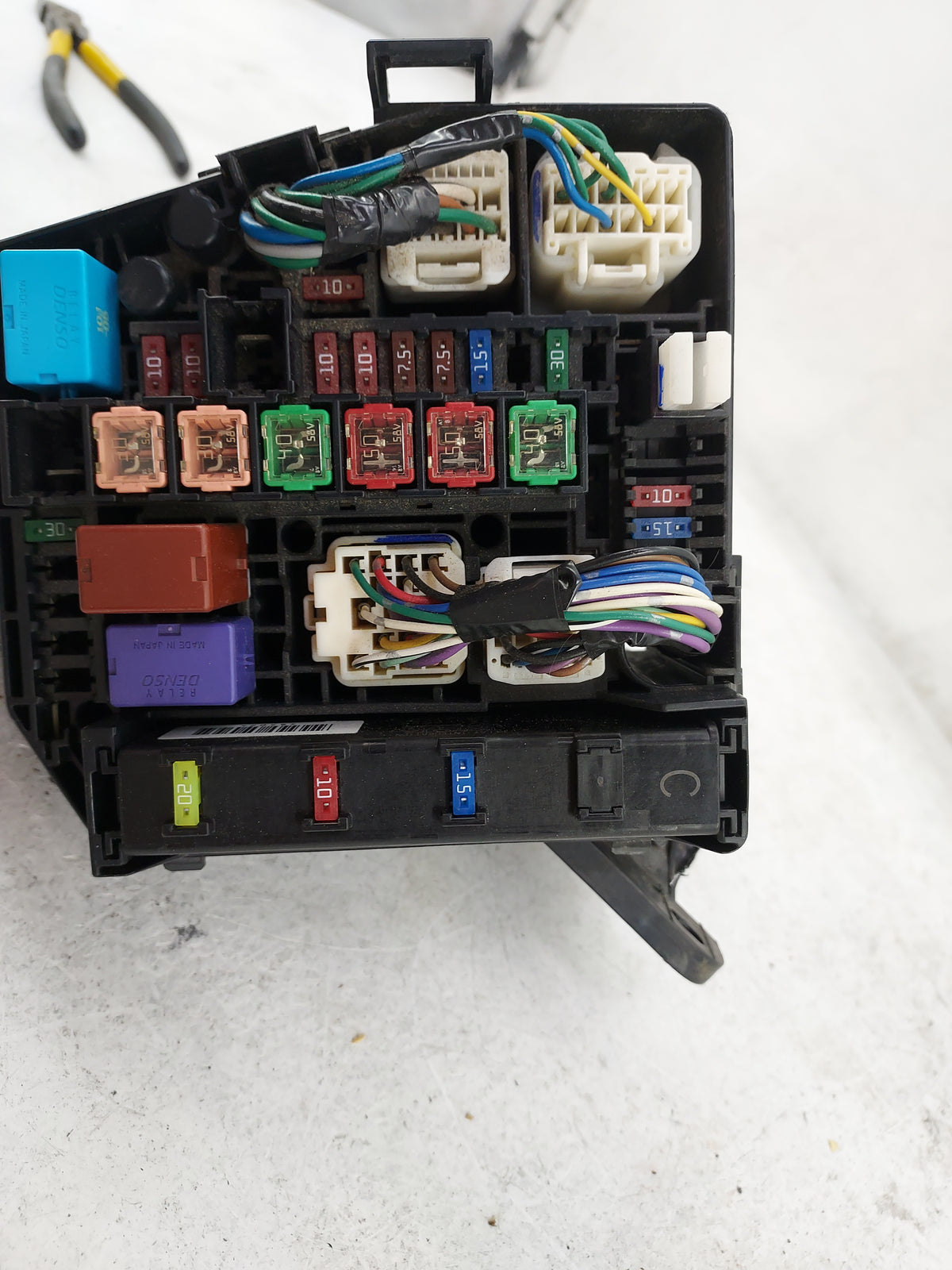 2008-2010 Scion Xd Fusebox Fuse Box Panel Relay Module P/N:7177 XA1 Fits Fits 2005 2006 2007 2008 2009 2010 OEM Used Auto Pa