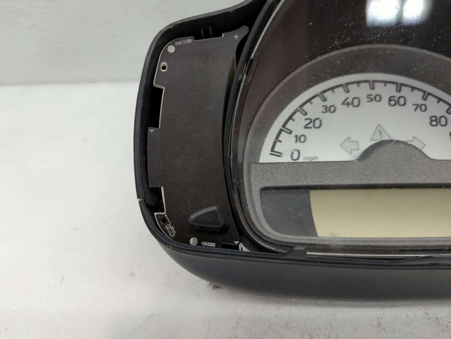2008 Smart Smart Instrument Cluster Speedometer Gauges Fits OEM Used Auto Parts - Oemusedautoparts1.com