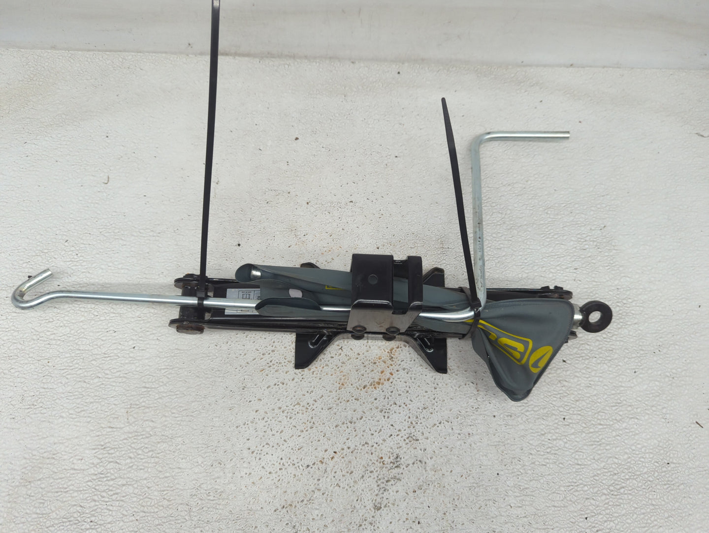2008 Subaru Forester Spare Scissor Car Jack - Oemusedautoparts1.com