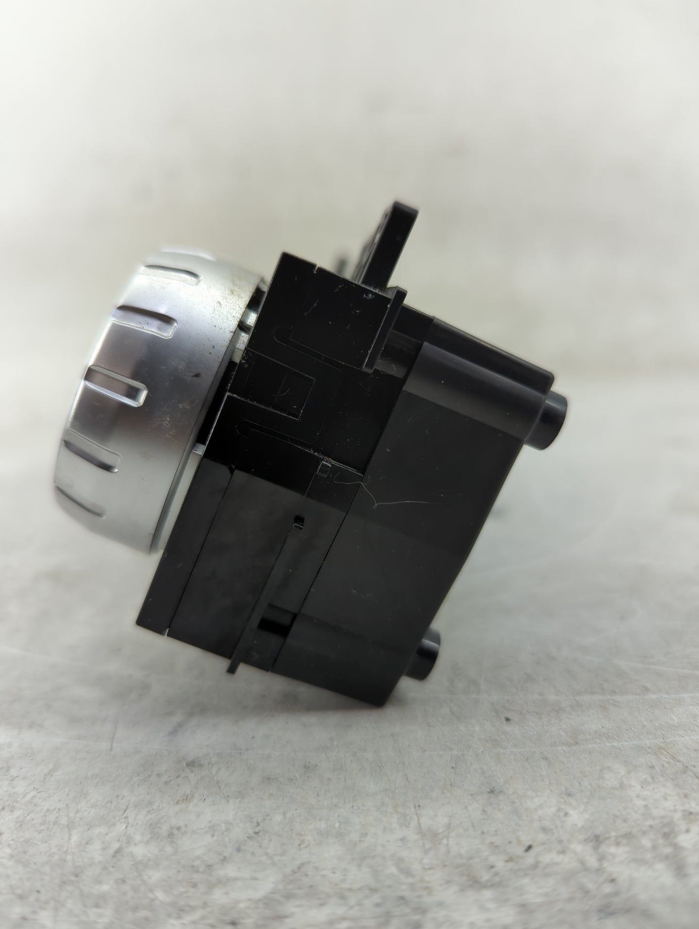 2008 Subaru Forester Climate Control Module Temperature AC/Heater Replacement P/N:72311SA130 Fits OEM Used Auto Parts - Oemu