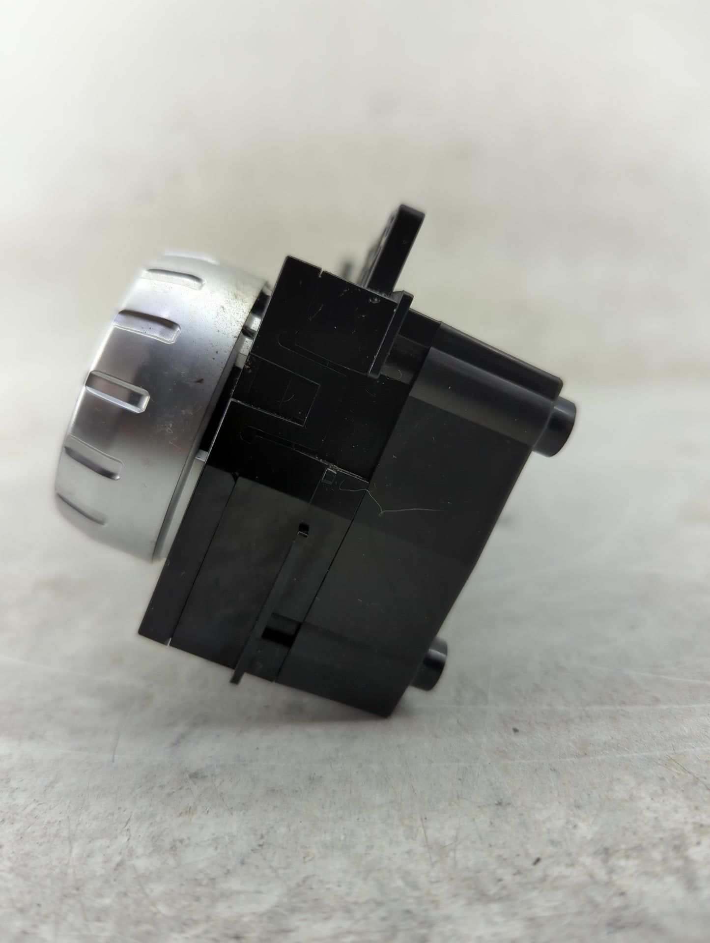 2008 Subaru Forester Climate Control Module Temperature AC/Heater Replacement P/N:72311SA130 Fits OEM Used Auto Parts - Oemu