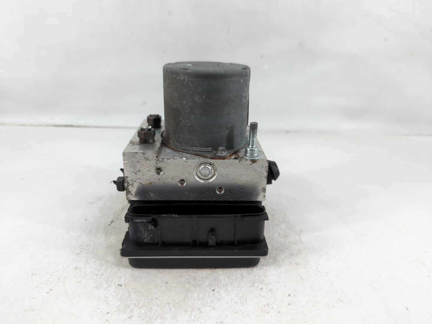 2008-2011 Subaru Impreza ABS Pump Control Module Replacement P/N:27536FG040 Fits Fits 2008 2009 2010 2011 OEM Used Auto Part