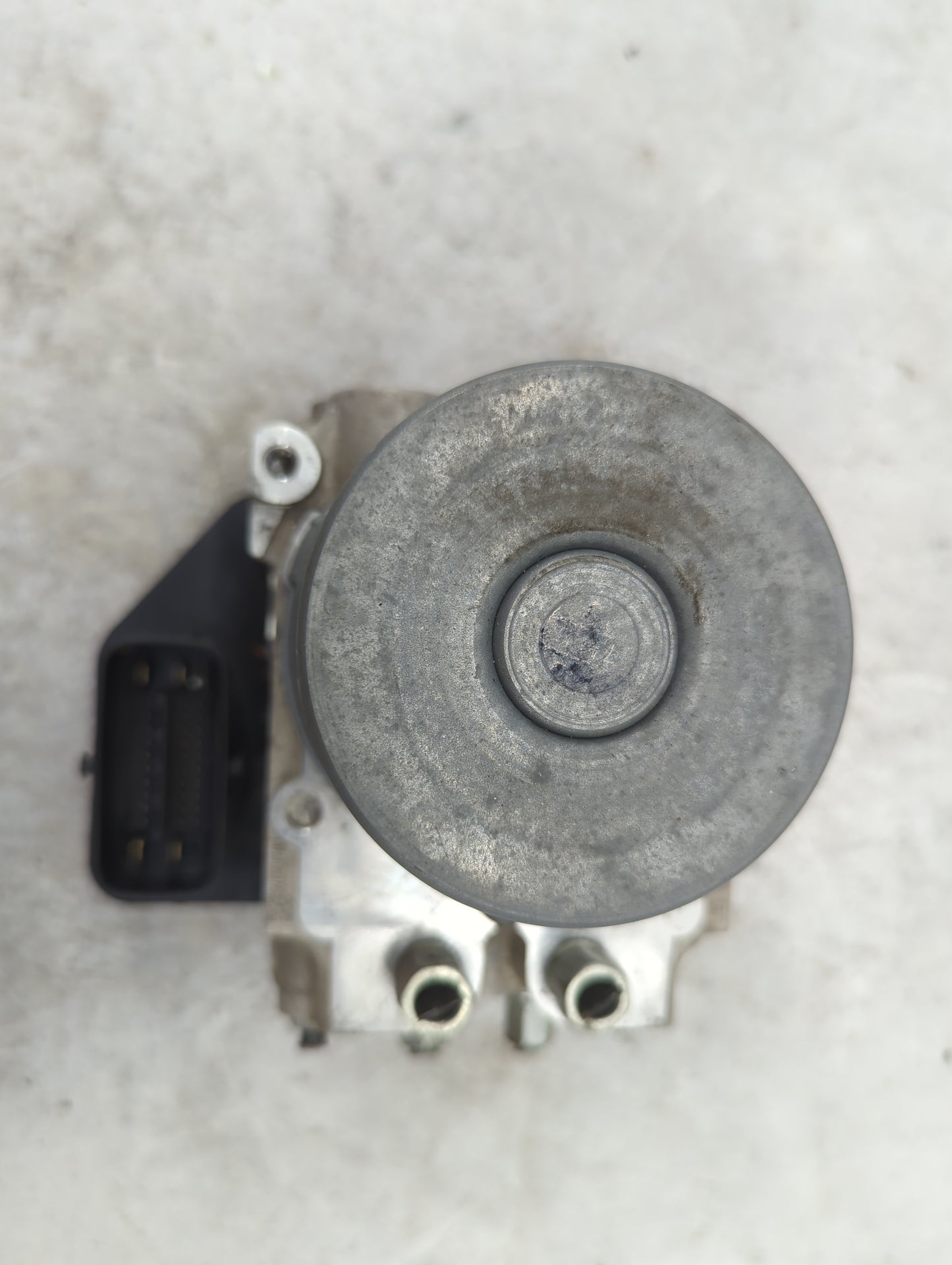 2008-2009 Subaru Impreza ABS Pump Control Module Replacement P/N:47660 4GV0A 133230-7061 Fits Fits 2008 2009 OEM Used Auto P