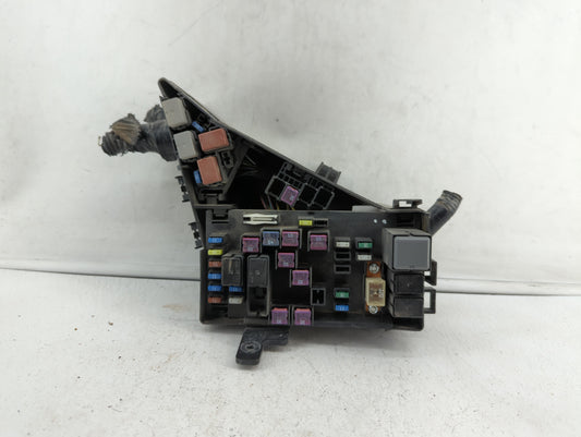 2008-2011 Subaru Impreza Fusebox Fuse Box Panel Relay Module P/N:MB502096B 82241FG010, 241FG010 Fits Fits 2008 2009 2010 2011 OEM Used Auto Parts