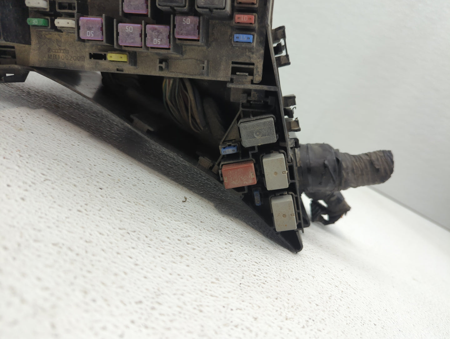 2008-2011 Subaru Impreza Fusebox Fuse Box Panel Relay Module P/N:MB502096B 82241FG010, 241FG010 Fits Fits 2008 2009 2010 201