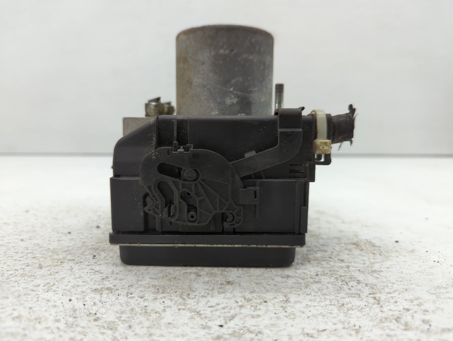 2008-2011 Subaru Impreza ABS Pump Control Module Replacement P/N:27536FG000 Fits Fits 2008 2009 2010 2011 OEM Used Auto Part