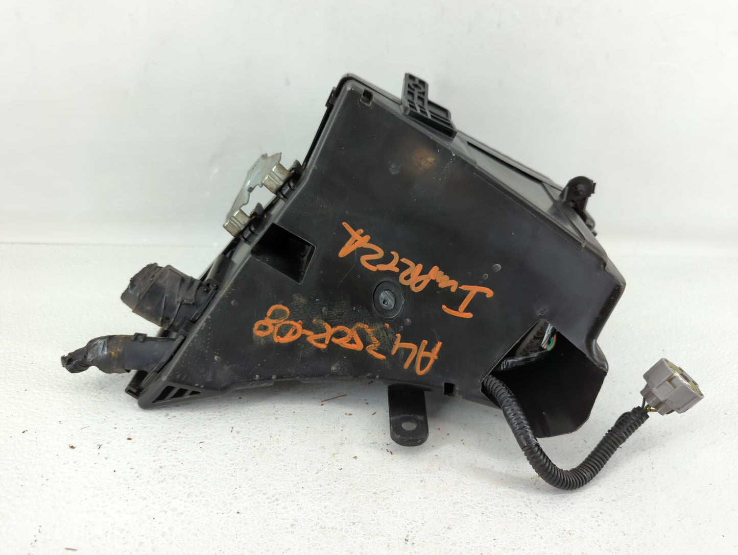 2008-2011 Subaru Impreza Fusebox Fuse Box Panel Relay Module P/N:MB502071B Fits Fits 2008 2009 2010 2011 OEM Used Auto Parts
