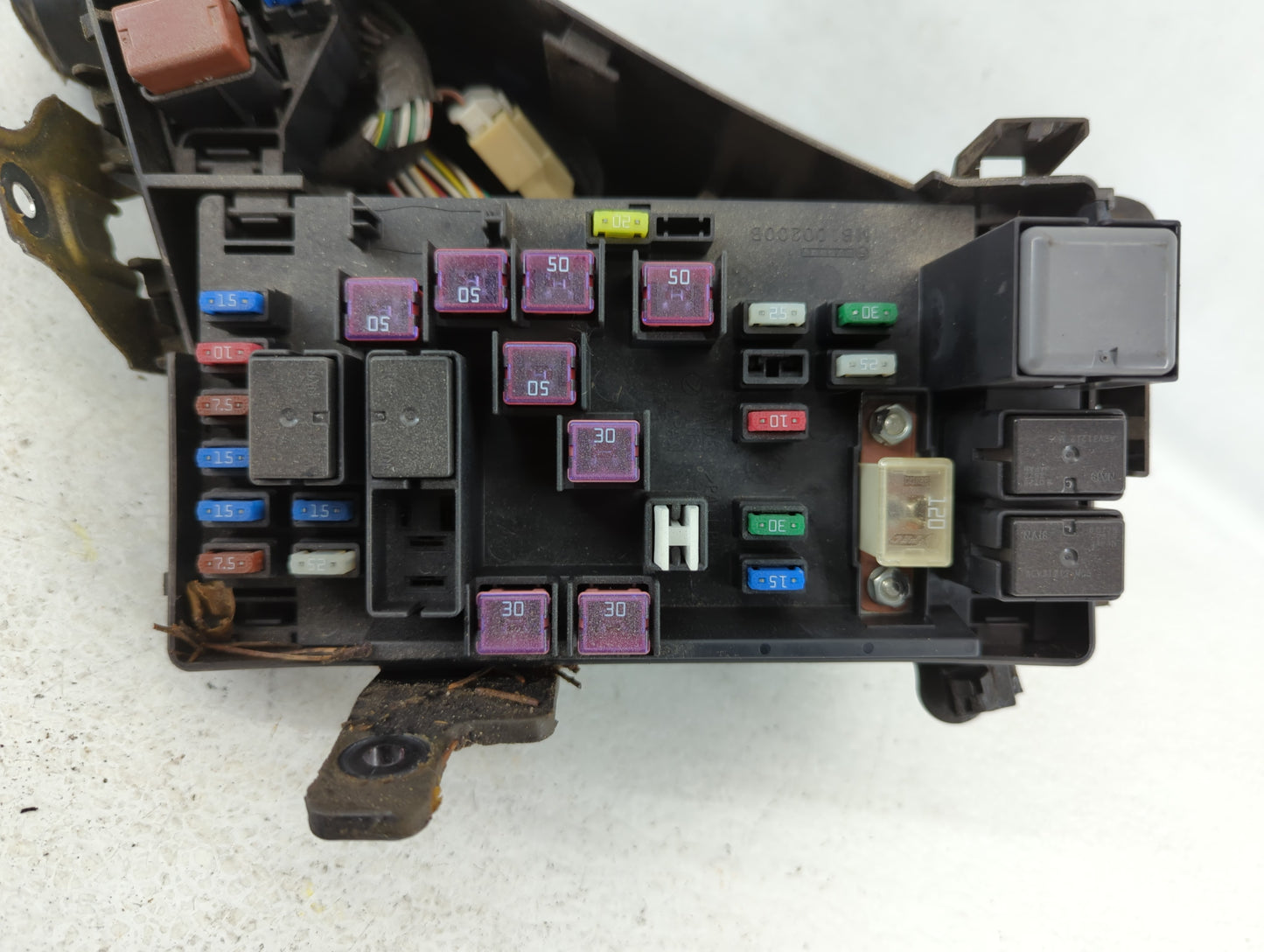 2008-2011 Subaru Impreza Fusebox Fuse Box Panel Relay Module P/N:MB502071B Fits Fits 2008 2009 2010 2011 OEM Used Auto Parts