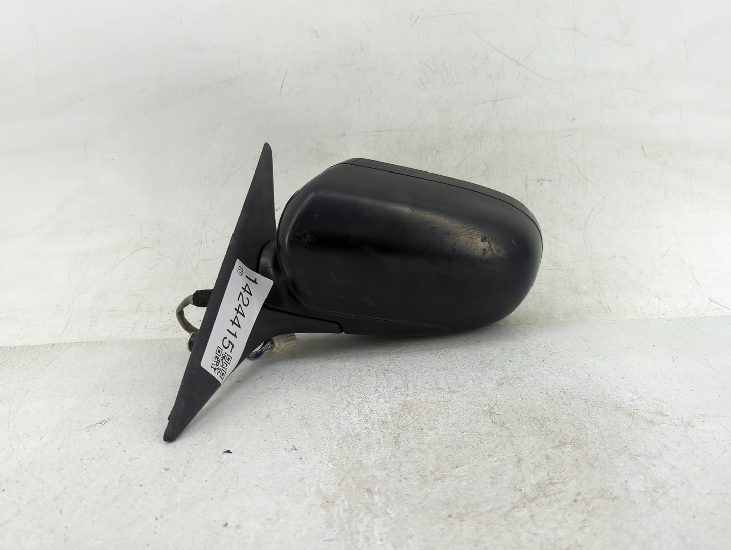 2005-2009 Subaru Legacy Driver Side View Mirror - Left Door Mirror OEM Used - Oemusedautoparts1.com