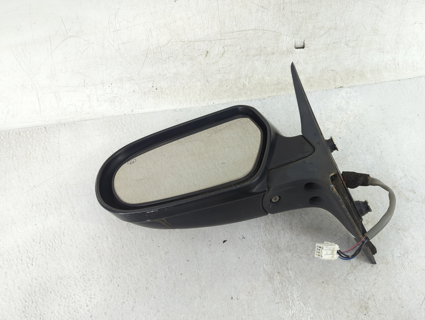 2005-2009 Subaru Legacy Driver Side View Mirror - Left Door Mirror OEM Used - Oemusedautoparts1.com