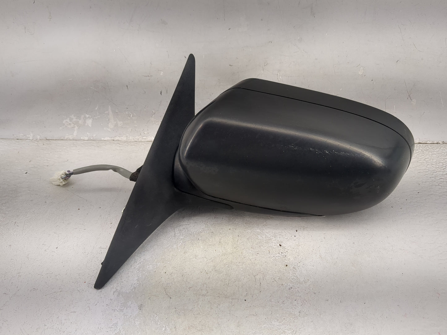 2005-2009 Subaru Legacy Driver Side View Mirror - Left Door Mirror OEM Used - Oemusedautoparts1.com