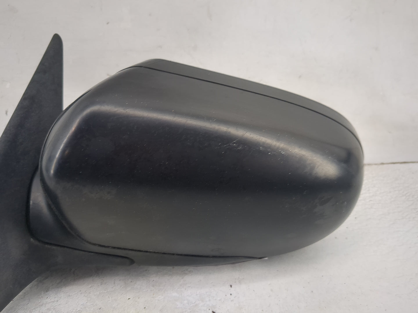 2005-2009 Subaru Legacy Driver Side View Mirror - Left Door Mirror OEM Used - Oemusedautoparts1.com