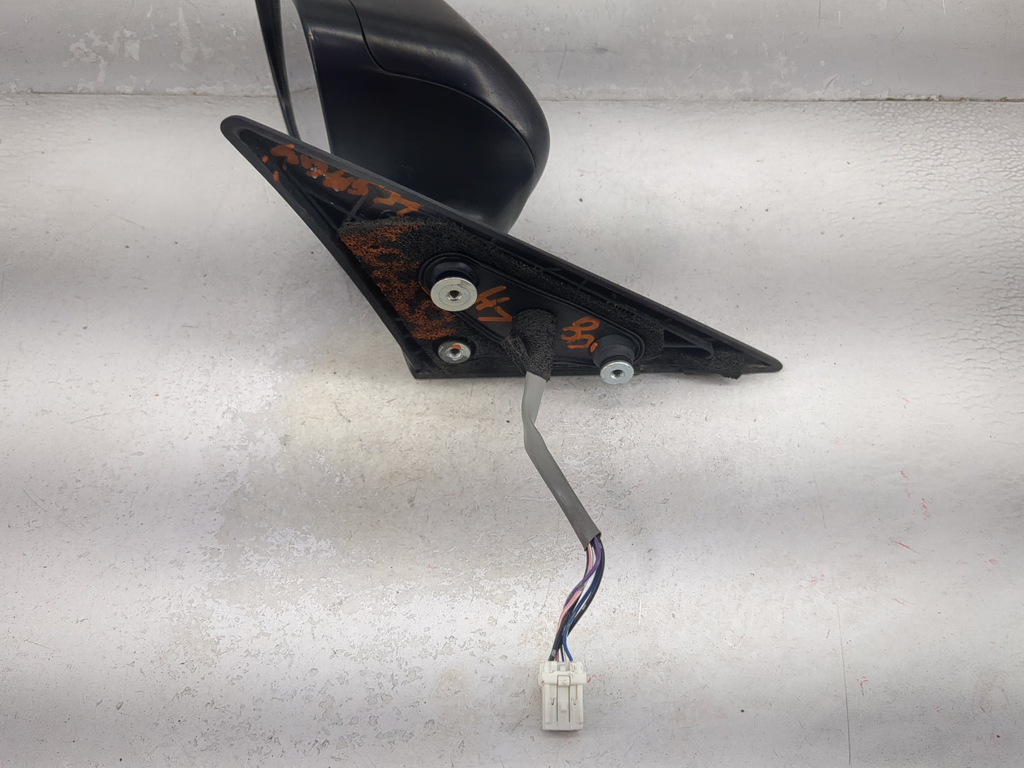 2005-2009 Subaru Legacy Driver Side View Mirror - Left Door Mirror OEM Used - Oemusedautoparts1.com