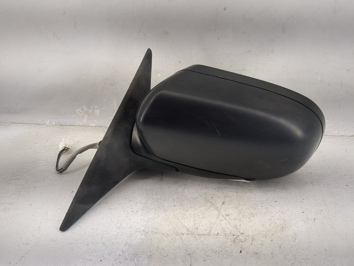 2005-2009 Subaru Legacy Driver Side View Mirror - Left Door Mirror OEM Used - Oemusedautoparts1.com