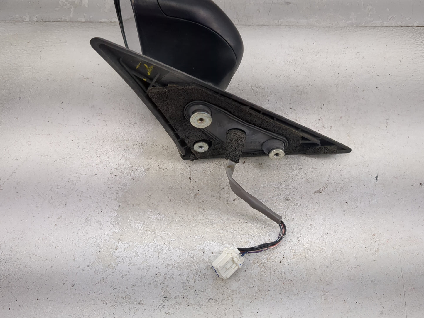 2005-2009 Subaru Legacy Driver Side View Mirror - Left Door Mirror OEM Used - Oemusedautoparts1.com