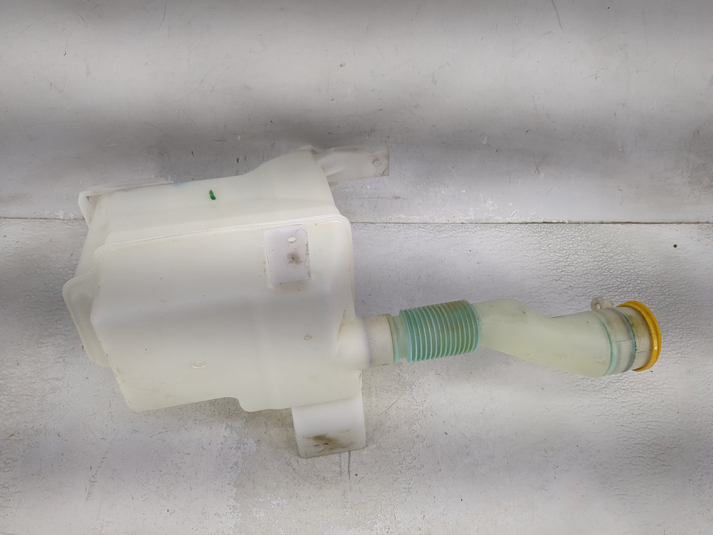 2005-2009 Subaru Legacy Windshield Washer Fluid Reservoir Bottle Oem - Oemusedautoparts1.com