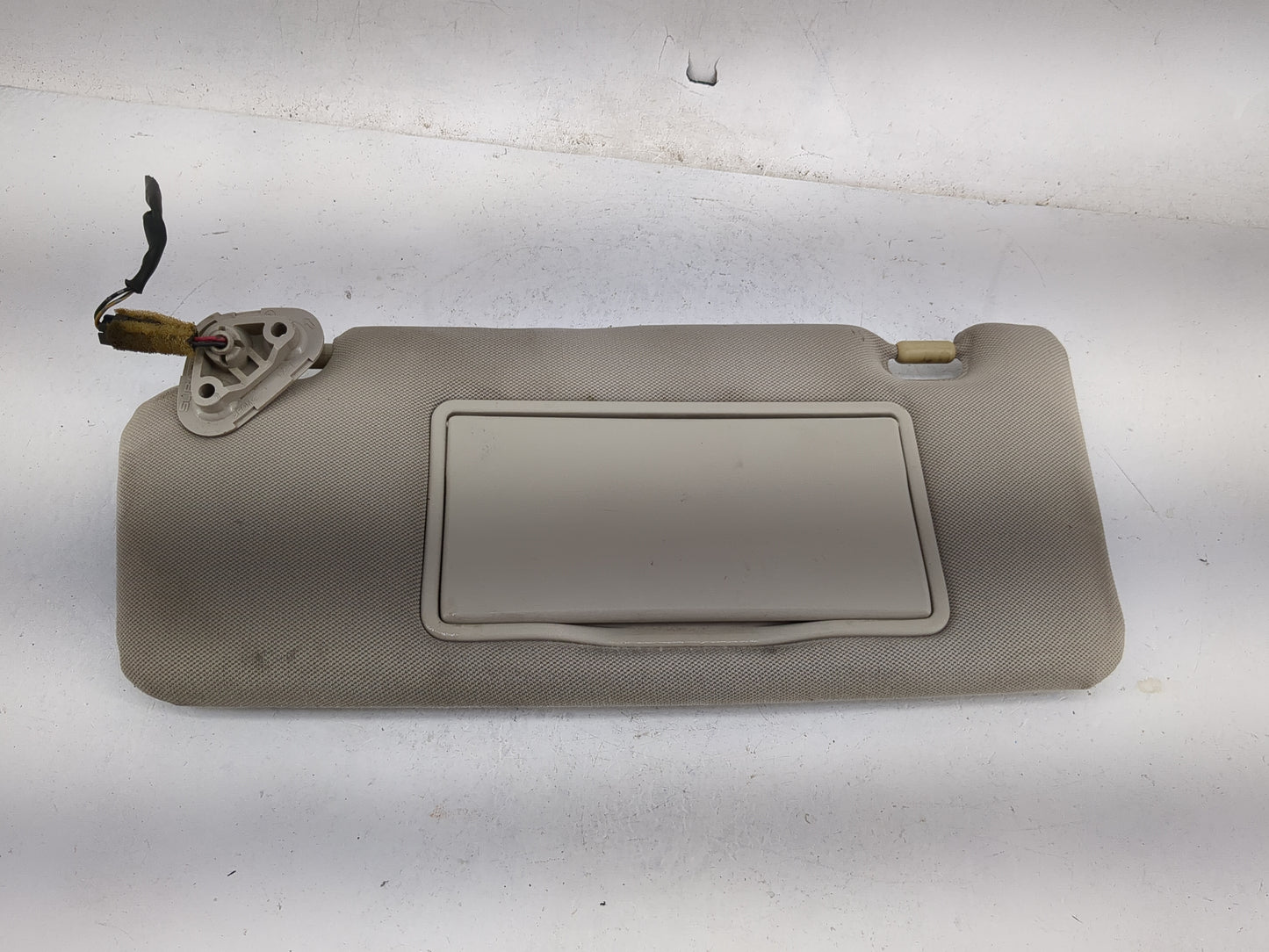 2008 Subaru Legacy Sun Visor Shade Replacement Driver Left Mirror Fits OEM Used Auto Parts - Oemusedautoparts1.com