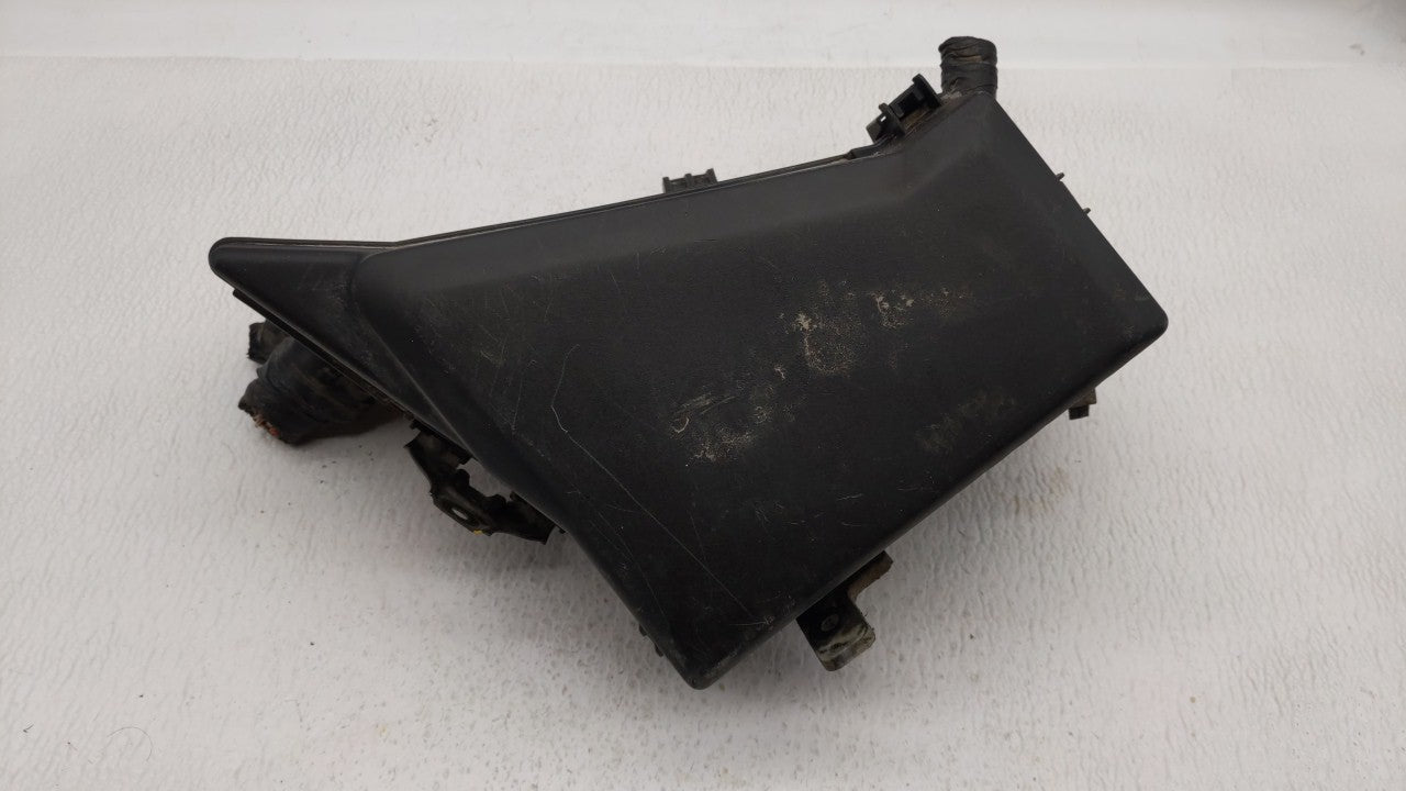 2006-2009 Subaru Legacy Fusebox Fuse Box Panel Relay Module P/N:82201AG02C MB502011B Fits Fits 2006 2007 2008 2009 OEM Used 