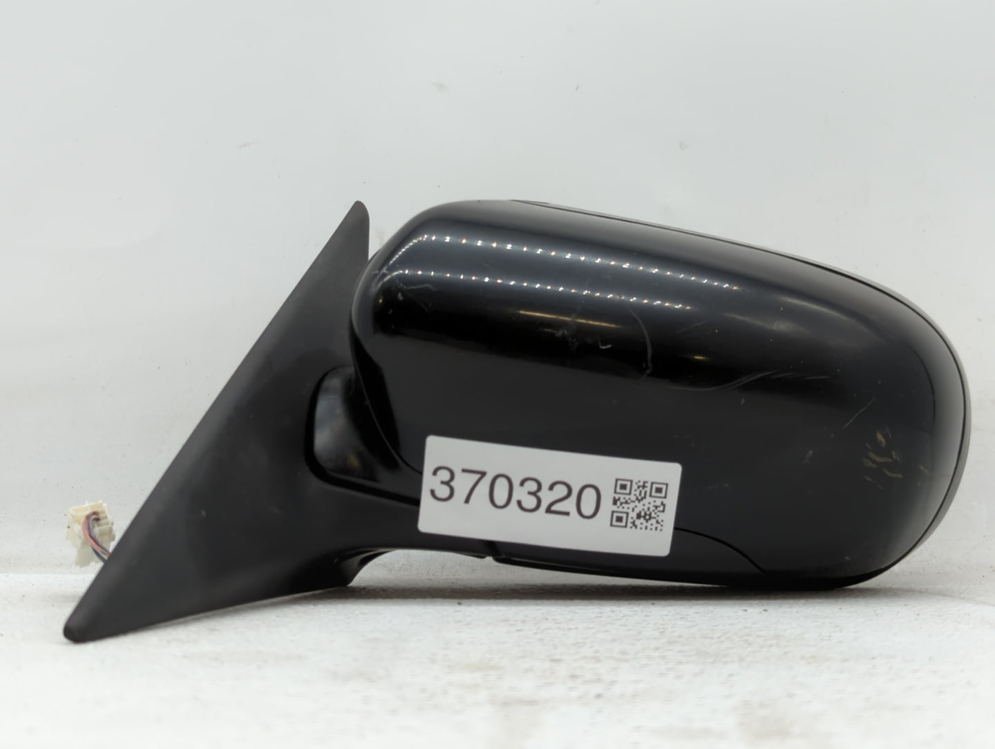 2005-2009 Subaru Legacy Driver Side View Mirror - Left Door Mirror OEM Used - Oemusedautoparts1.com