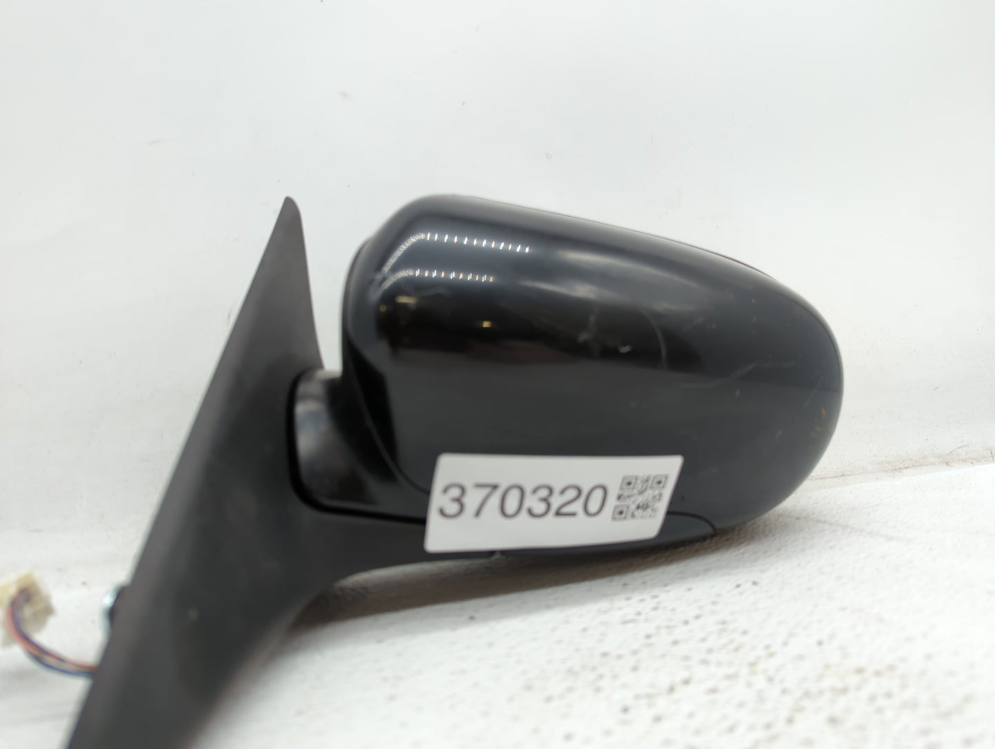 2005-2009 Subaru Legacy Driver Side View Mirror - Left Door Mirror OEM Used - Oemusedautoparts1.com