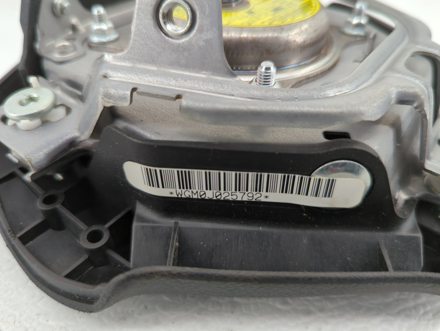 2008-2009 Subaru Legacy Air Bag Driver Left Steering Wheel Mounted Fits Fits 2008 2009 OEM Used Auto Parts - Oemusedautopart