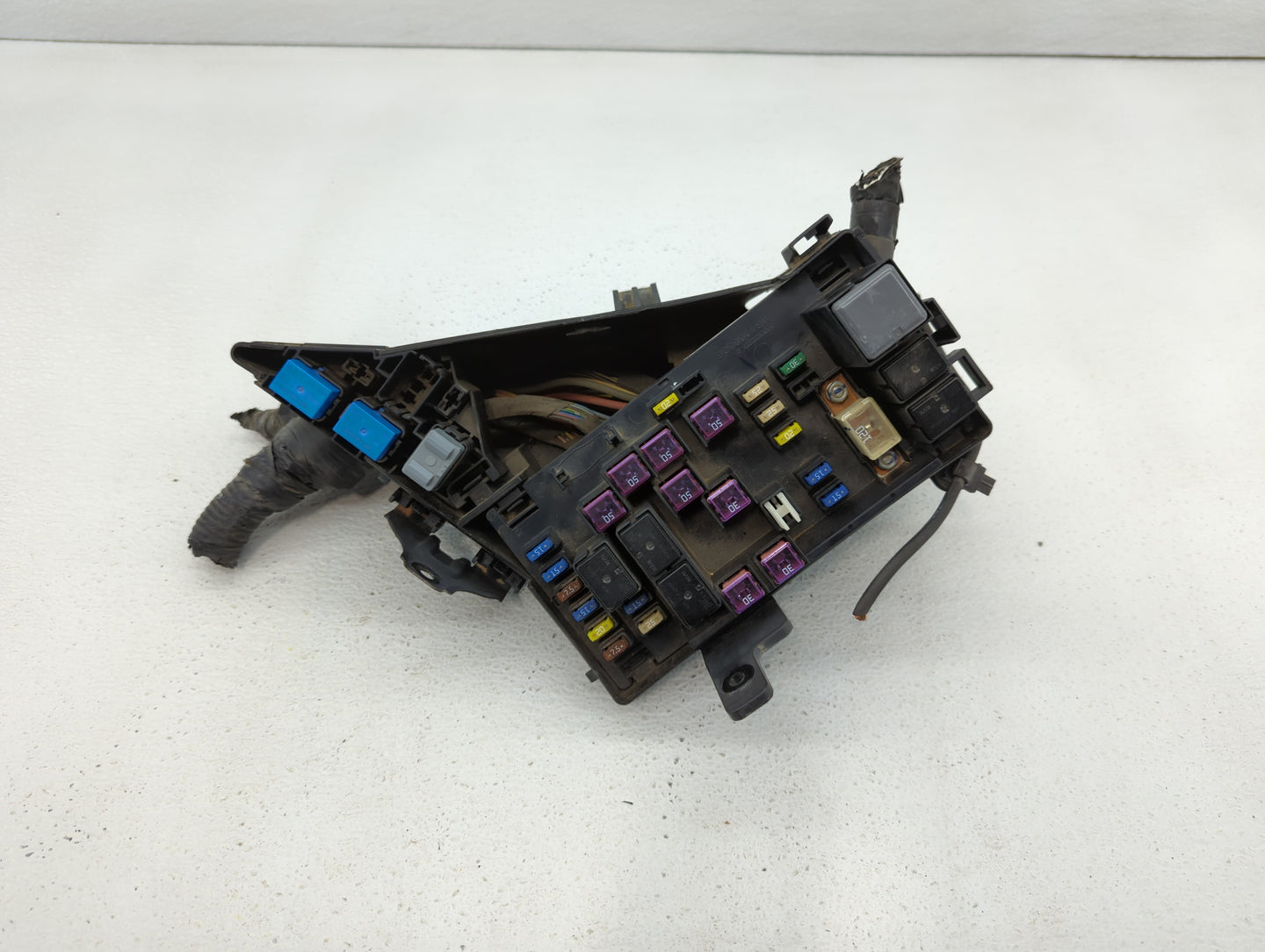 2006-2009 Subaru Legacy Fusebox Fuse Box Panel Relay Module P/N:MB100200B 82201AG02C Fits Fits 2006 2007 2008 2009 OEM Used 