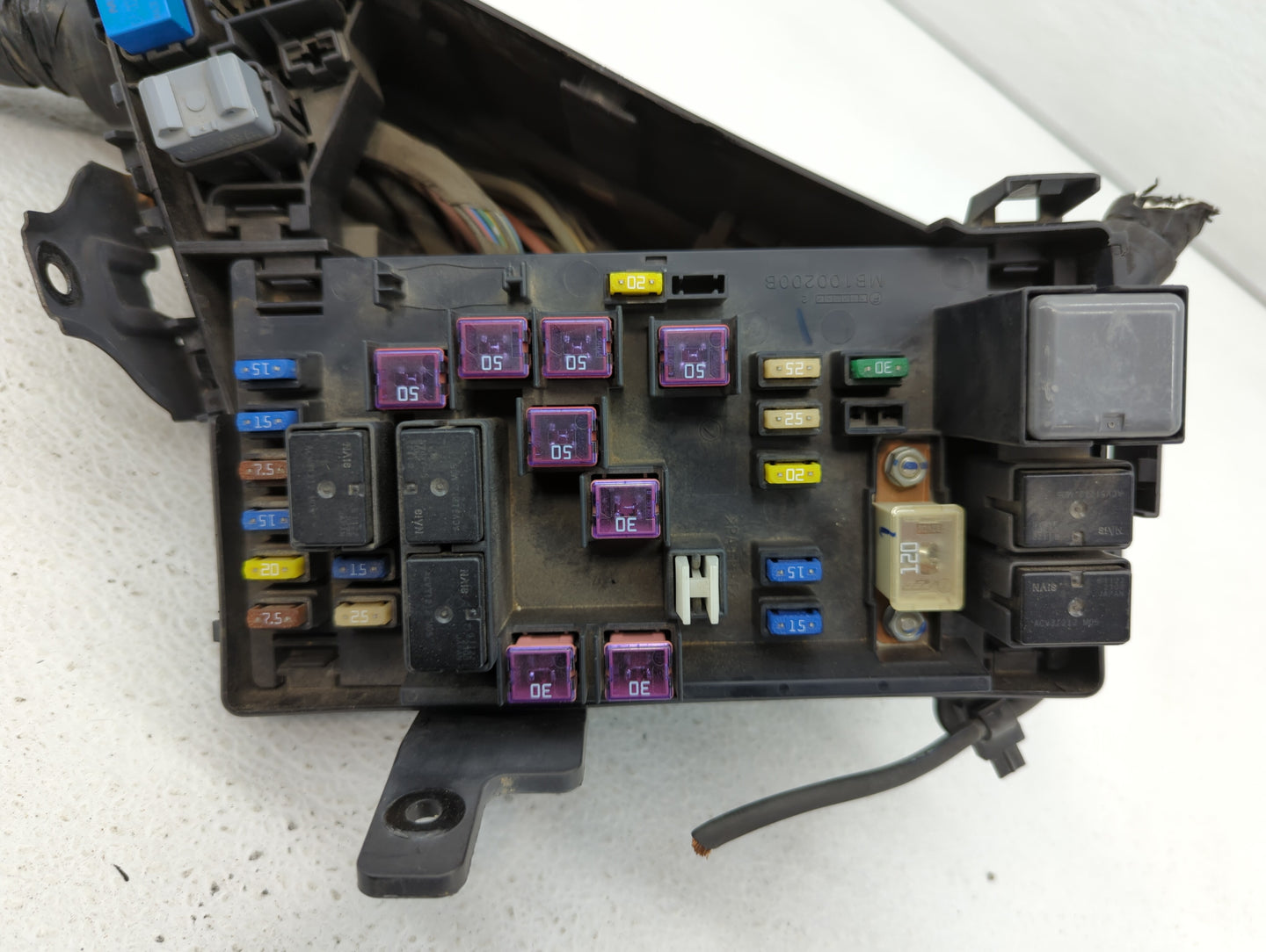 2006-2009 Subaru Legacy Fusebox Fuse Box Panel Relay Module P/N:MB100200B 82201AG02C Fits Fits 2006 2007 2008 2009 OEM Used 